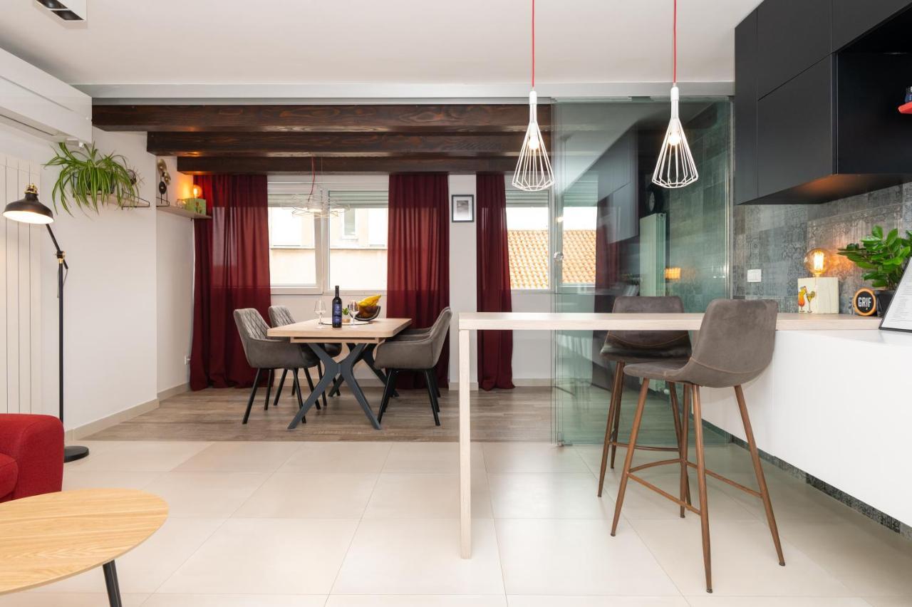 Apartment Tula Шибеник Экстерьер фото